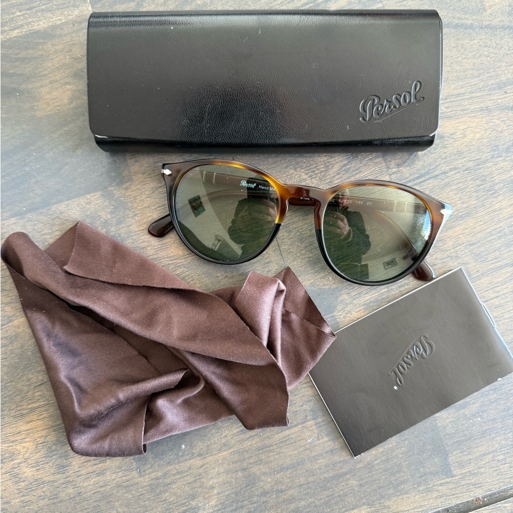 Persol Tortoise Sunglasses, Original Case, Certificate, cleaning cloth